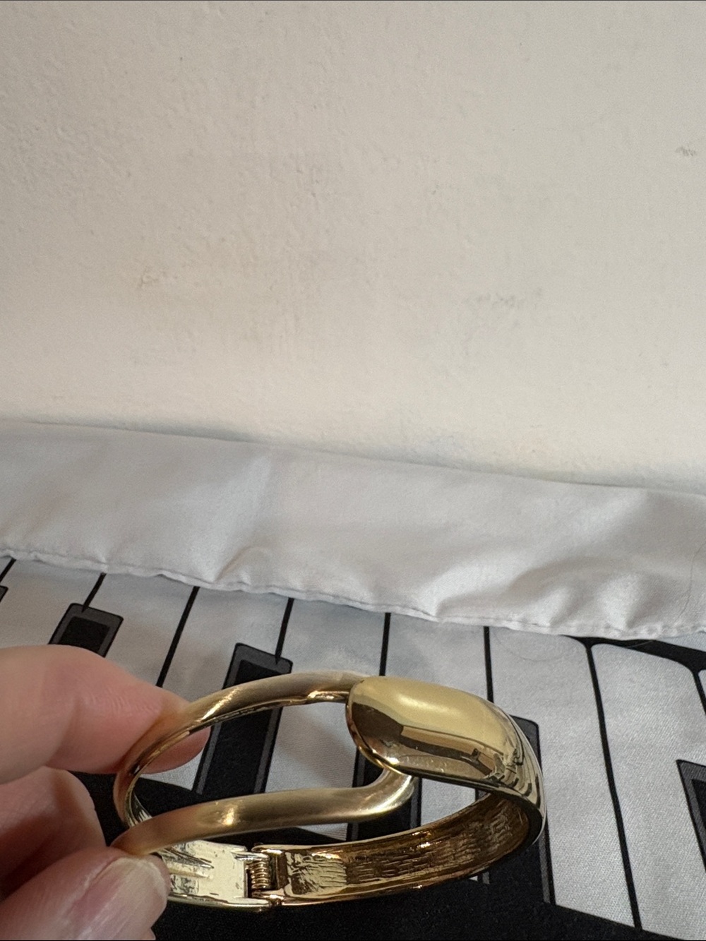 Gold Hinged Link Bracelet - Bold Sculptural Design